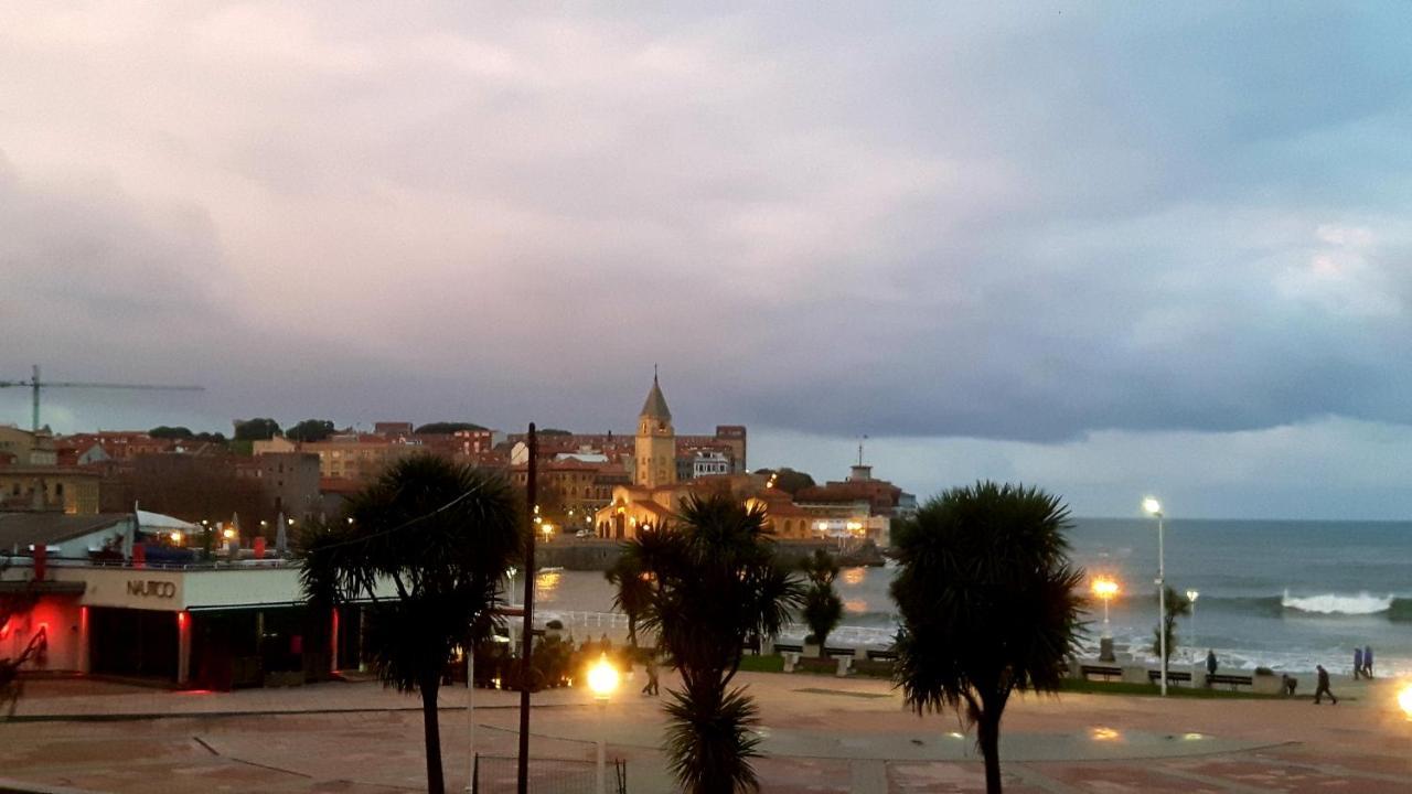 Apartamento La Escalerona Con Vistas Al Mar Lejlighed Gijón Eksteriør billede